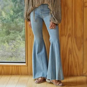 We The Free People Just Float On Flare Jeans in Bl Motif Size 25
